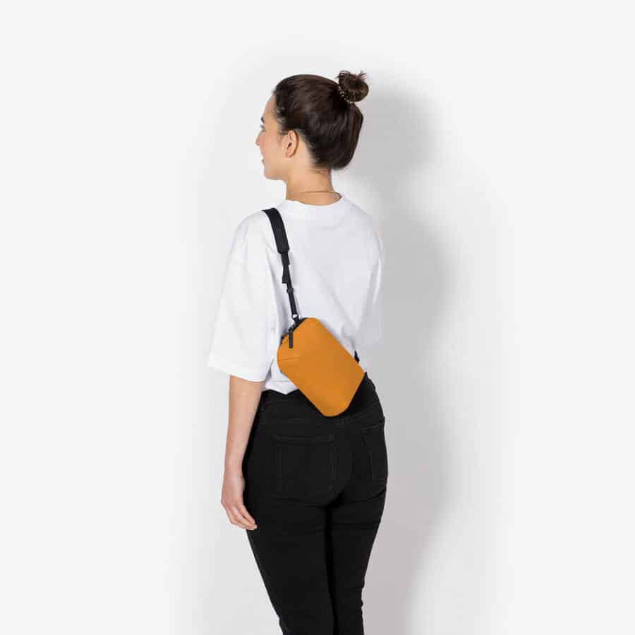 UA_Ando-Bag_Lotus-Series_Honey-Mustard_07_960x